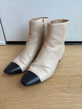 Veronica Beard Cecile Cap Toe Leather Booties size 8